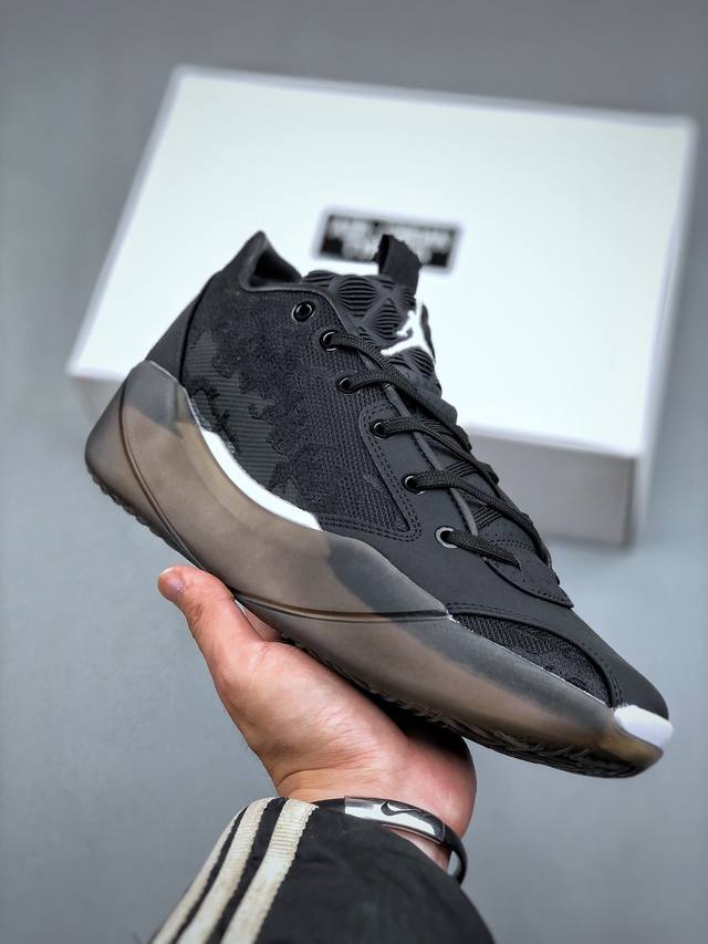 430支持放店 Air Jordan Xxxix Pf男子篮球鞋可不普通。该鞋款致敬开创者的先锋力量。还记得迈克尔·乔丹的交叉步吗？你当然忘不了。他的交叉步影响