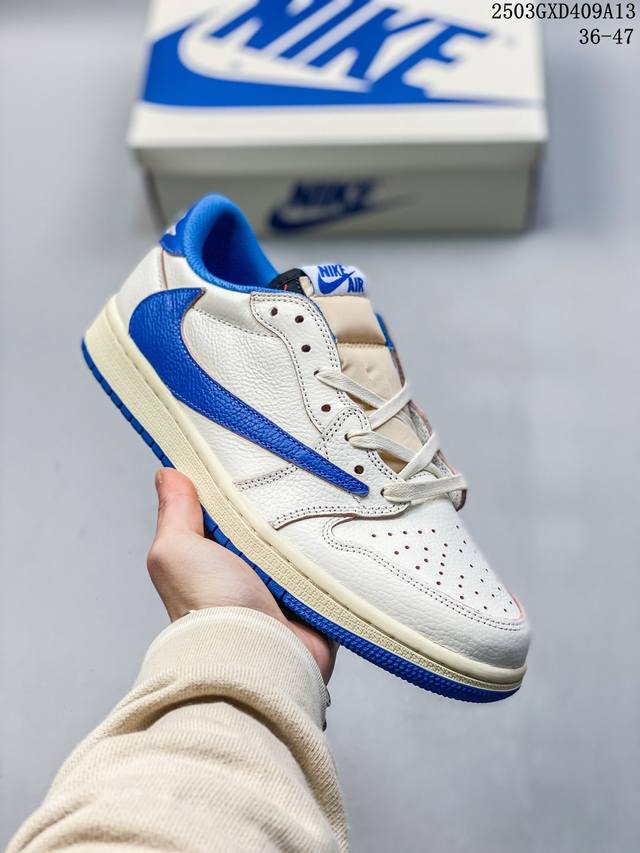 310 Travis Scott X Air Jordan 1 Low 倒钩联名 全鞋采用原装头层皮，用料扎实 精雕细琢 鞋型极致还原 飞翼3D打印改良 深度立