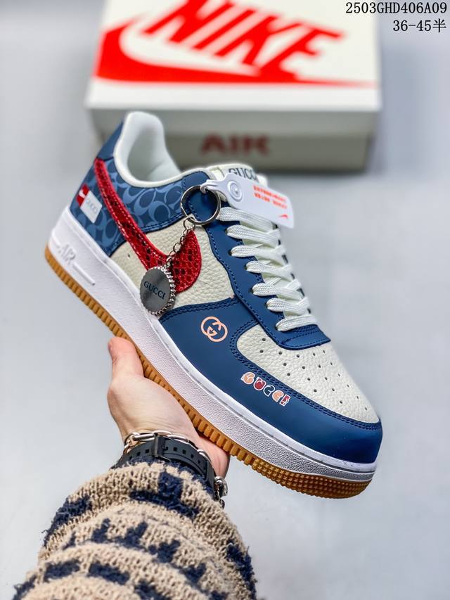 300 海外限量发售！公司级Nike Air Force 1 '07 Low “石头岛Supreme联名——米黑拼接”空军一号 低帮 运动鞋 休闲鞋 折边针车