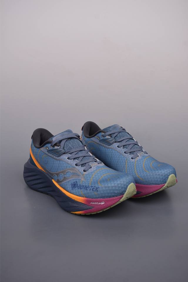 340 Saucony Triumph 22 索康尼胜利22代 旗舰级缓震型跑鞋 原单Zp流出 自行把握 性能相比前几代再升级 鞋面采用全新升级的工学网设计