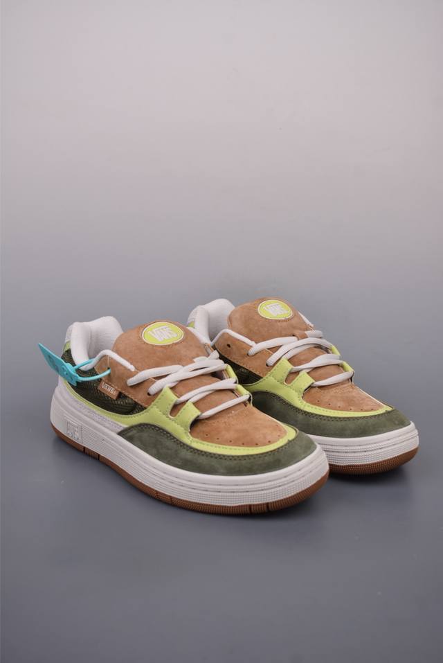210 Vans Speed Ls 舒适休闲板鞋 复古鞋型再现 设计出众 经典百搭 货号：Vn000Ctn448 尺码：35 36 36.5 37 38 38