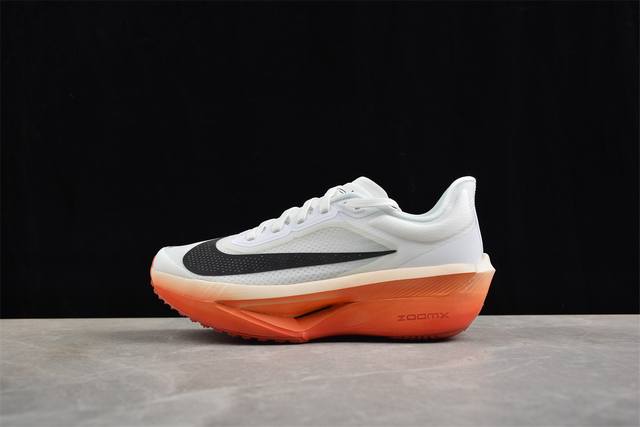 310 Nk Zoom Fly 6 Ek 耐克超弹轻盈跑步鞋 Hj7038-100 #鞋款搭载 Flyknit 材料 打造出众弹性 易于穿脱。采用React技术
