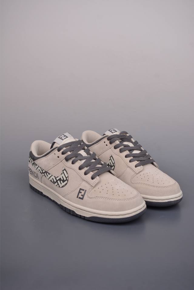 390 Nike Sb Dunk Low Fendi联名 纯原大厂出品 极力推荐 原装头层材料 独家版型蒸餾加工 帶來的是更好的视觉和脚感体验 大厂纯原品质出
