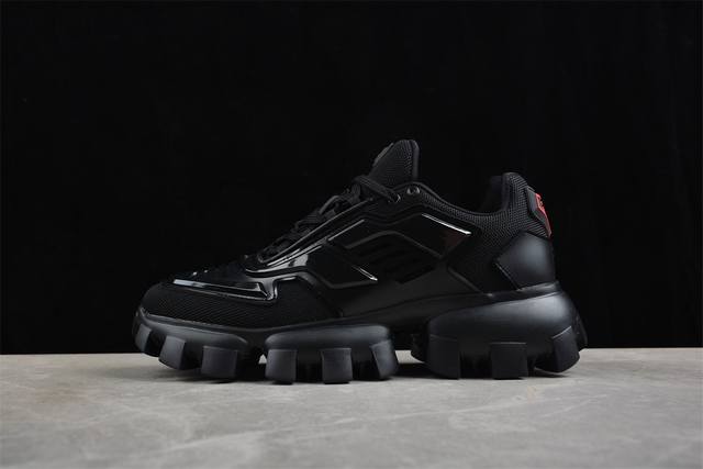 390 普拉达Prada Cloudbust Thunder Low Sneakers 风暴雷电系列机能风厚底增高情侣款老爹百搭休闲运动鞋“武士黑红标”货号：2