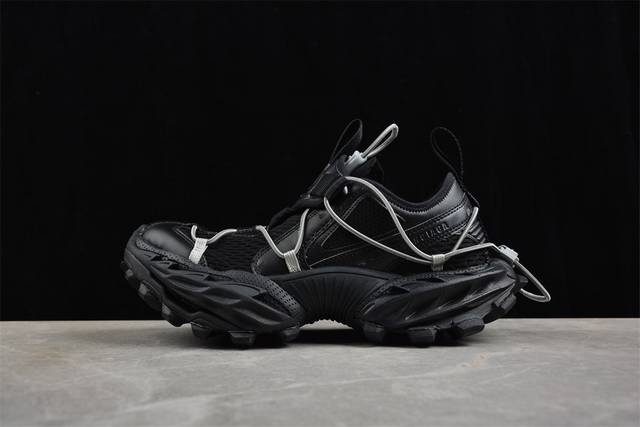 550 巴黎世家15代 18Xl 登山户外鞋 黑色 男女鞋原版一致配件防尘袋及附送鞋带 全部采用原档案原楦数据开发 内嵌原装全掌Ev鞋垫 外搭松紧带设计感十足