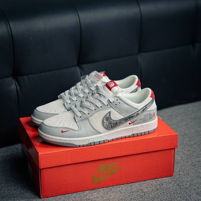 360 核心私 Nike Dunk 全套原楦原模倾力打造完美版型 独家原厂航空铝磨具打磨大底 鞋头坡度极致还原 无解鞋型 原盒原配 圈内天花板工艺 原厂冲刀 超