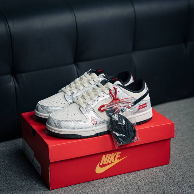 360 核心私 Nike Dunk 全套原楦原模倾力打造完美版型 独家原厂航空铝磨具打磨大底 鞋头坡度极致还原 无解鞋型 原盒原配 圈内天花板工艺 原厂冲刀 超