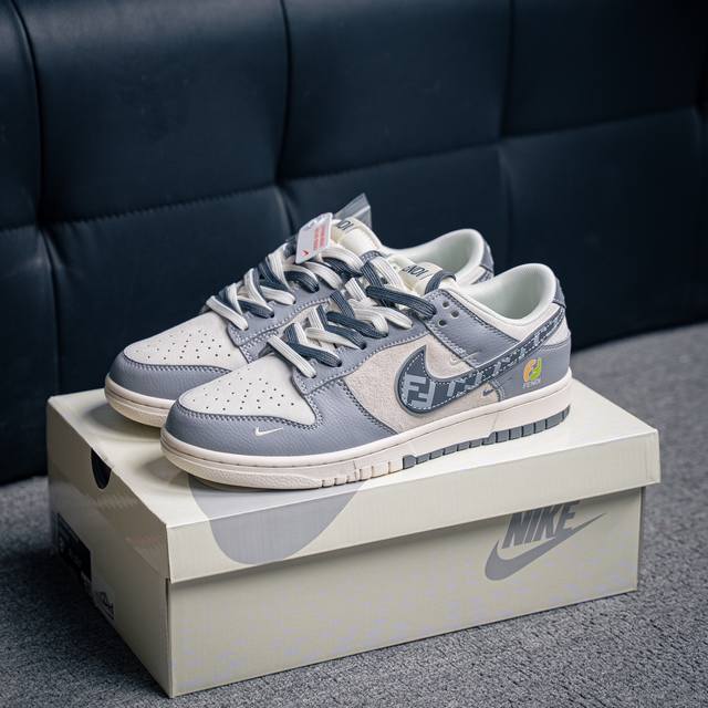 360 核心私 Nike Dunk 全套原楦原模倾力打造完美版型 独家原厂航空铝磨具打磨大底 鞋头坡度极致还原 无解鞋型 原盒原配 圈内天花板工艺 原厂冲刀 超