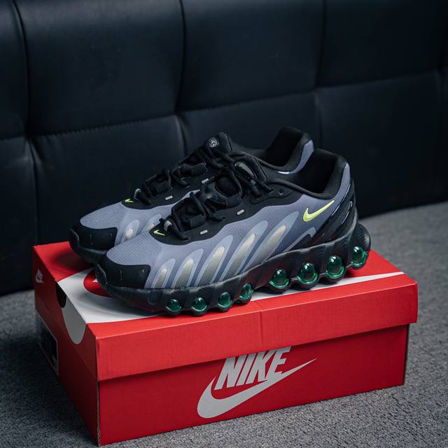 250 核心私 Nike Air Max Dn8 耐克气垫 缓震 耐磨运动鞋 鞋身材质均选择皮革 织物 麂皮多种材质覆盖 保证质感的前提下 层次感也相当不错 带
