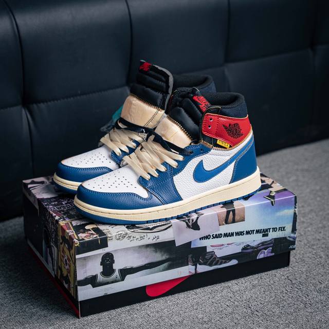 270 核心私 Air Jordan 1 乔丹篮球鞋男女运动鞋潮流板鞋 货号：Bv1300 146 尺码：36 36.5 37.5 38 38.5 39 40