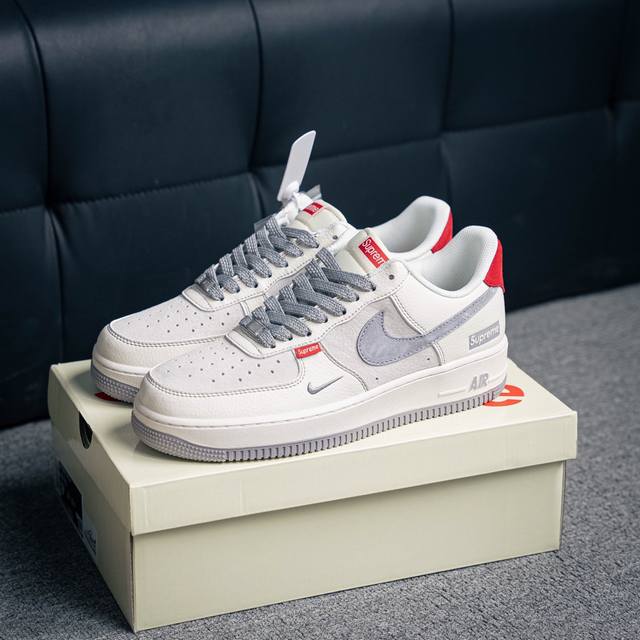 330 核心私 Air Force 1 原装级别 原楦头原纸板 打造纯正空军版型专注外贸渠道 全掌内置蜂窝气垫 原盒配件 原厂中底钢印、拉帮完美 货号：Bb75