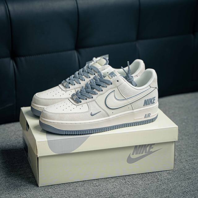 330 核心私 Air Force 1 原装级别 原楦头原纸板 打造纯正空军版型专注外贸渠道 全掌内置蜂窝气垫 原盒配件 原厂中底钢印、拉帮完美 货号：Bb75