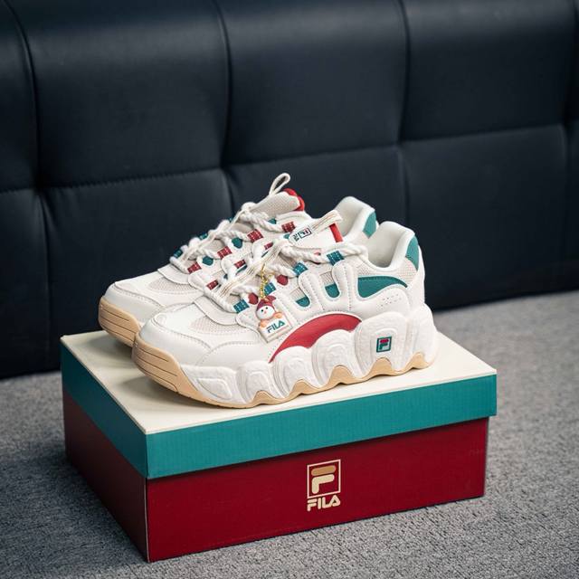 230 核心私 Fila Fusion 斐乐潮牌 复古低帮运动休闲鞋 Filafusion主要以时尚运动文化 跨界联名为主 结合当下广受欢迎的滑板街篮 棒球、骑