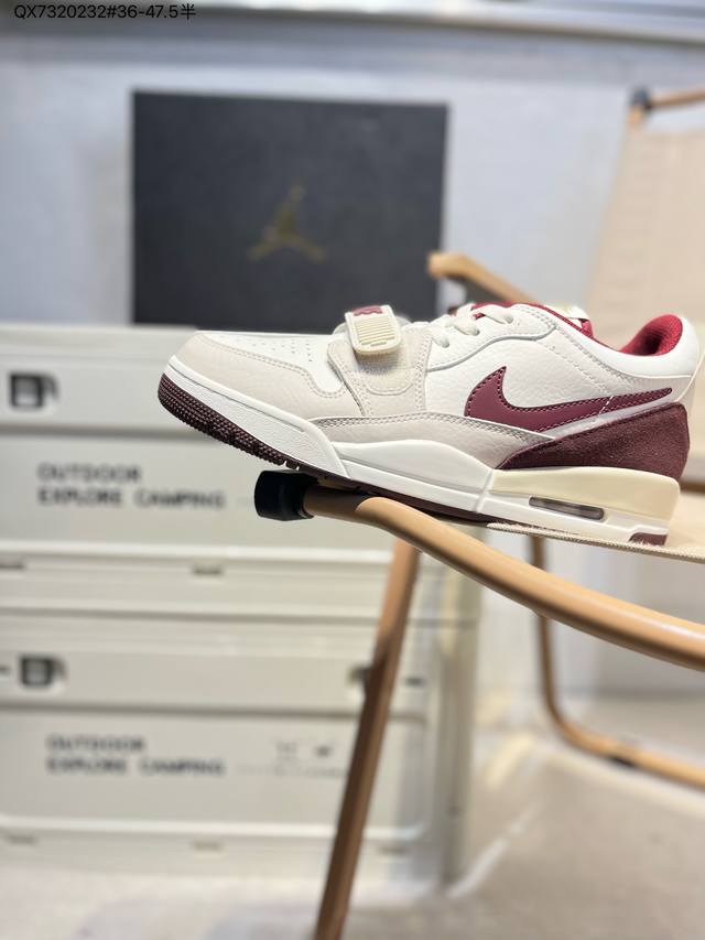 210 Air Jordan Legacy 312 乔丹篮球鞋系列 号称 “最强三合一” 的 Jordan Legacy 312，自然有着杂交结合的设计，它的名