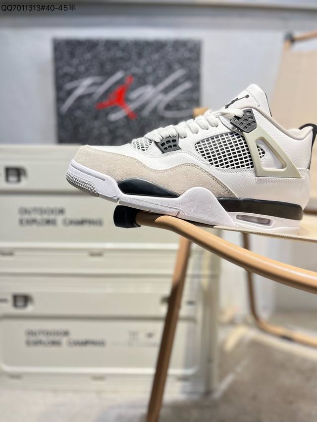 140 Air Jordan 4 Se 乔丹Aj4中帮休闲运动篮球鞋 只需一看便知鞋款身份的独一无二。 。这款鞋子可以称为绝佳颜值,鞋身以大面积白色呈现,营造简