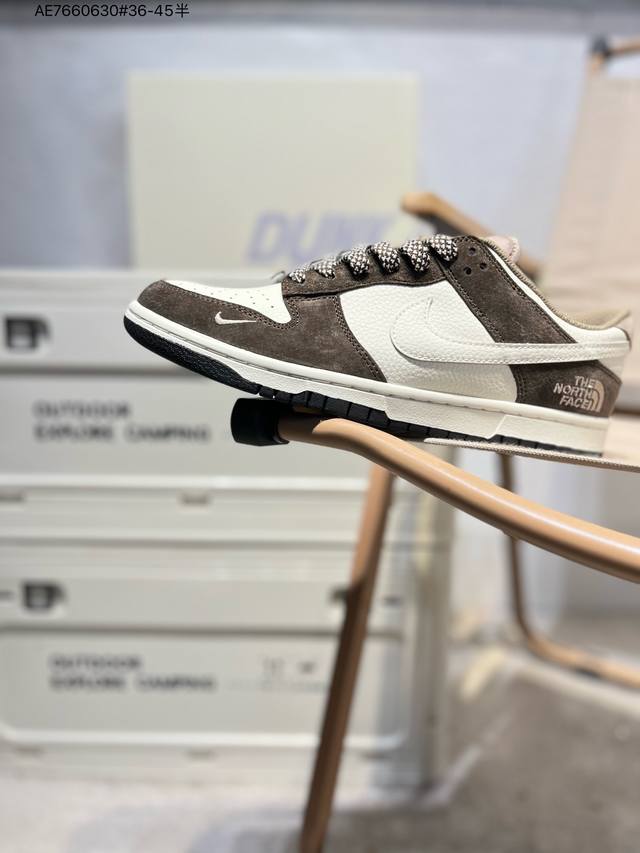 350 Nk Dunk Low Cdg联名 三方联名 Sb低帮休闲板鞋 #美国著名户外品牌与日本东京设计师川久保玲Cdg联合打造街头滑板鞋，有北面雪山简约的风格