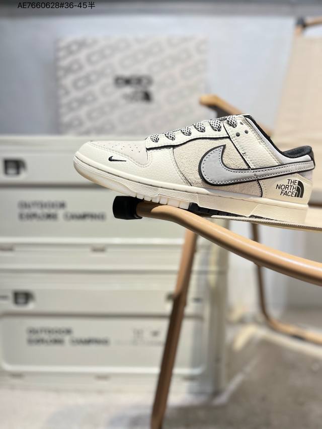 350 Nk Dunk Low Cdg联名 三方联名 Sb低帮休闲板鞋 #美国著名户外品牌与日本东京设计师川久保玲Cdg联合打造街头滑板鞋，有北面雪山简约的风格