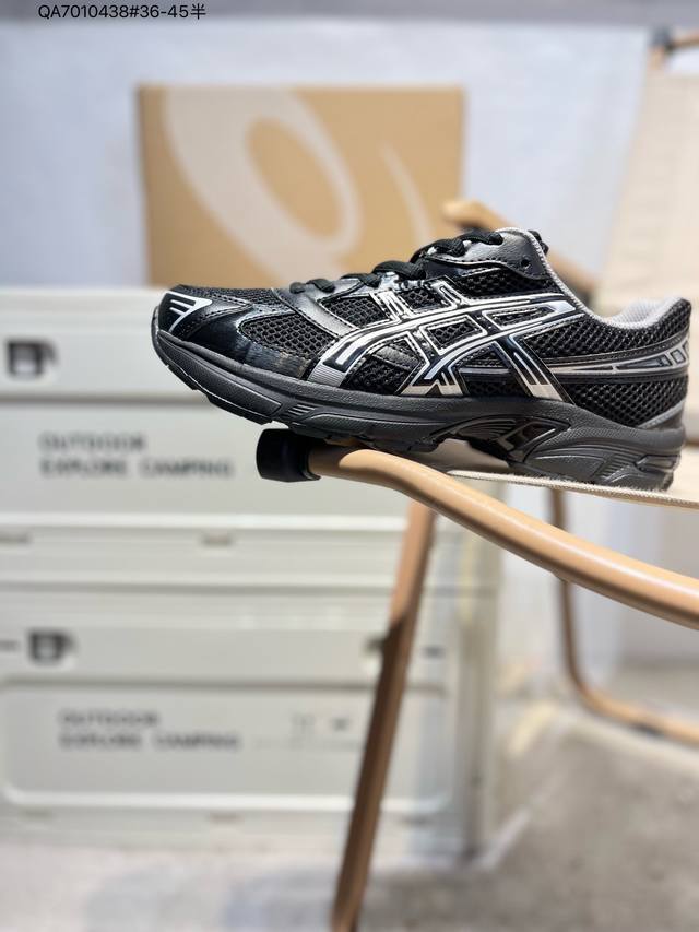 160 Asics Gel-1130亚瑟士经典跑鞋 如今机能风和户外风吹得正劲，便是主打“Urban Outdoor机能越野风格”，城市和户外场景都能轻松应对。