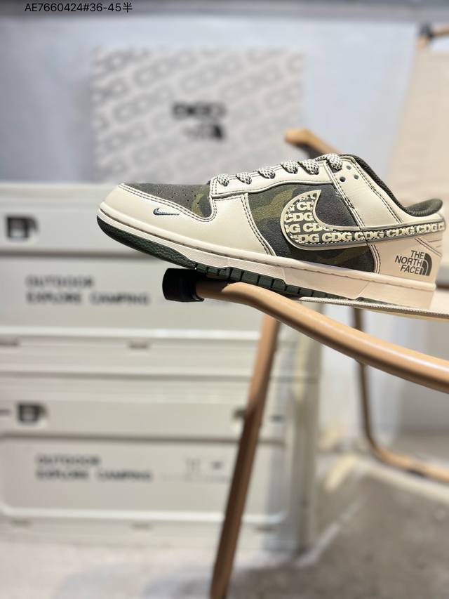 350 Nk Dunk Low Cdg联名 三方联名 Sb低帮休闲板鞋 #美国著名户外品牌与日本东京设计师川久保玲Cdg联合打造街头滑板鞋，有北面雪山简约的风格
