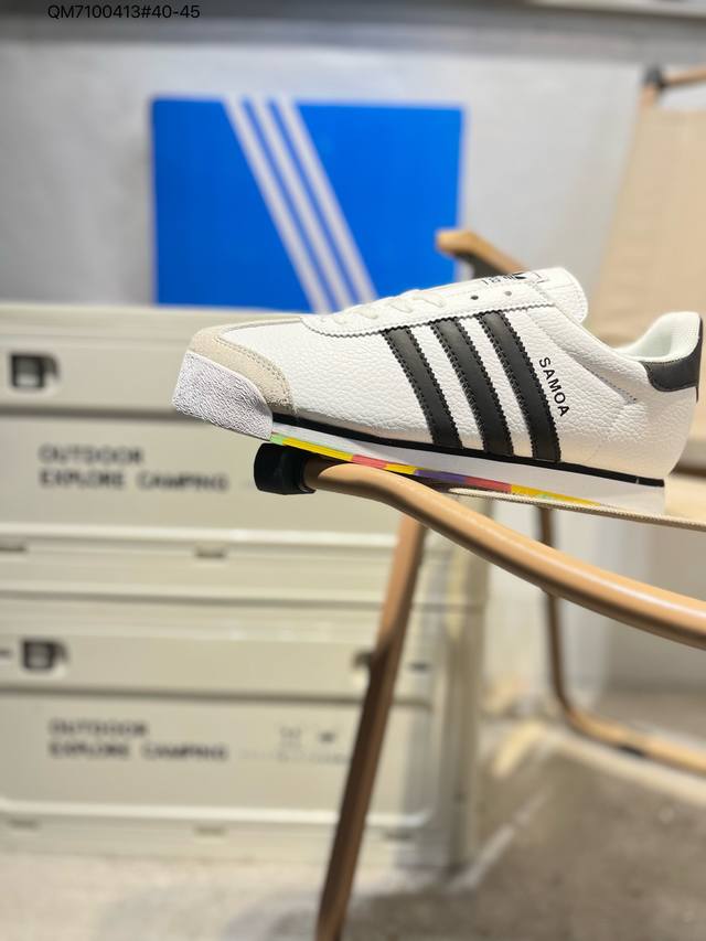 130 阿迪达斯 新款 Adidas「T头鞋」Samoa经典舒适运动鞋男女阿迪达斯官方三叶草板鞋 德训鞋 魔力浅褐/汉玉白/亮白。具時尚感、造型纖巧的 Samo