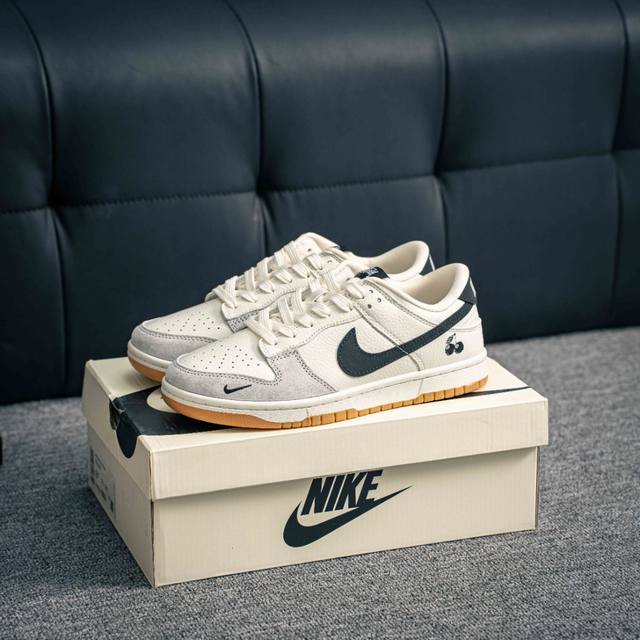 260 核心私 Nike Dunk 全套原楦原模倾力打造完美版型 独家原厂航空铝磨具打磨大底 鞋头坡度极致还原 无解鞋型 原盒原配 圈内天花板工艺 原厂冲刀 超