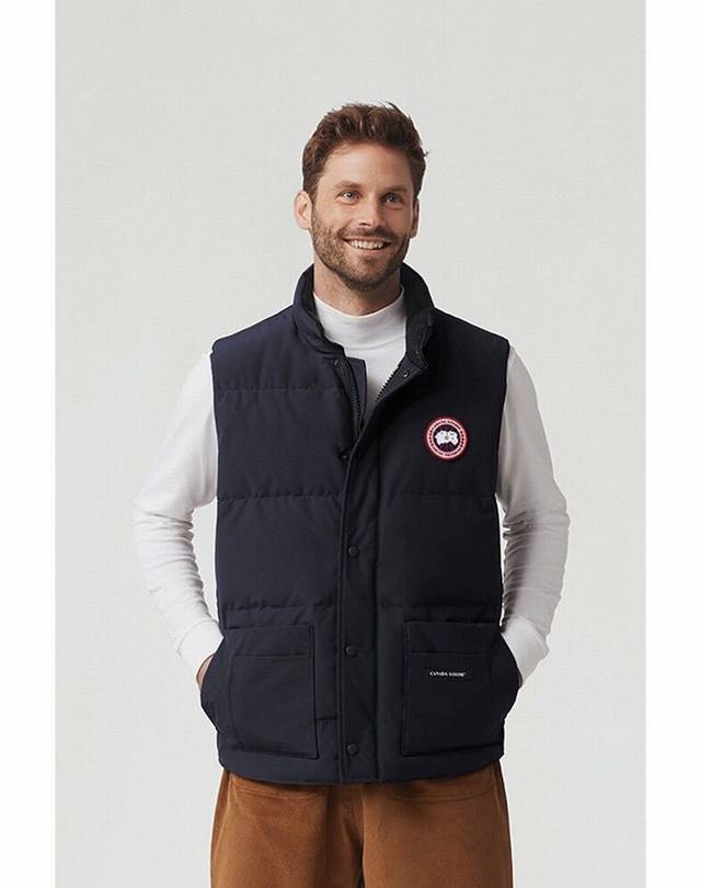 P360 渠道优势，支持代发！ 【外贸保真版：大鹅20款马甲】 藏蓝色 Canada Goose Log徽标男款羽绒马甲 Size：Xs/S/M/L/Xl/Xx