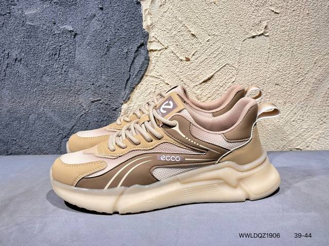 290 #新品上市实拍 Ecco爱步 广东原版透气 配备原版三件套 防尘纸 高弹大底 全头层牛皮 新款百搭休闲款 纯手工制成 鞋面走线工整 清晰质感 原单品质