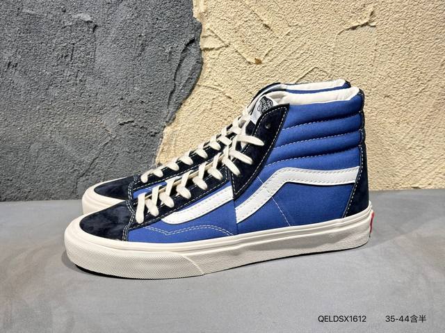 170 #新品上市实拍 #Vans Sk8-Hi Pokonyan 神仙配色，鞋身采用宝蓝鹿皮绒/米白帆布搭配，加上红色Logo饰条，柠檬黄鞋舌织唛标可谓是点