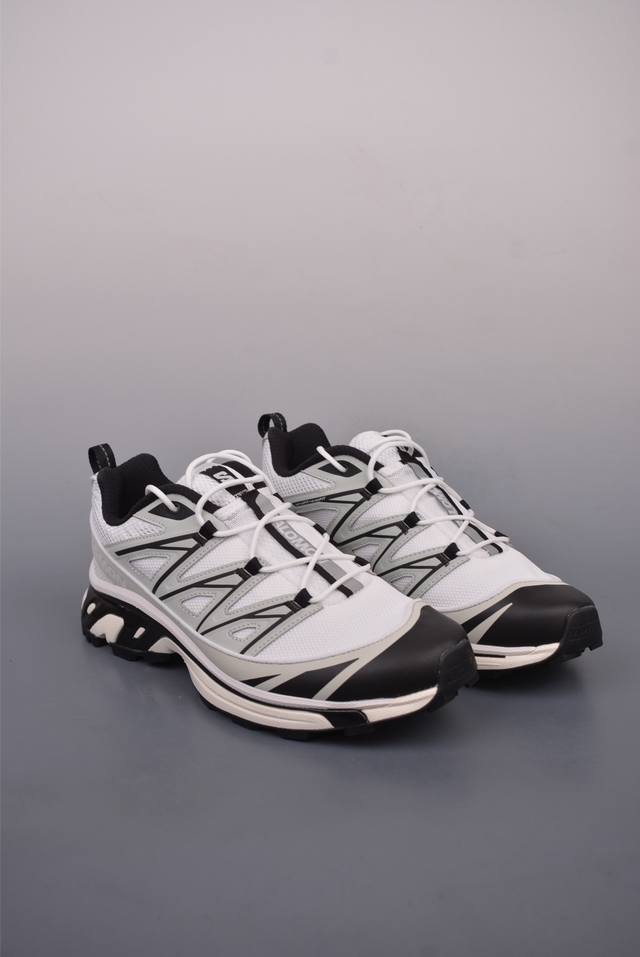 360 Salomon萨洛蒙 Xt-6 户外运动训练鞋 实拍首发 以独特的灵感和视角 将专业运动鞋款注入了时尚元素 此次灵感来源于高海拔的放牧民族 皮革材质和