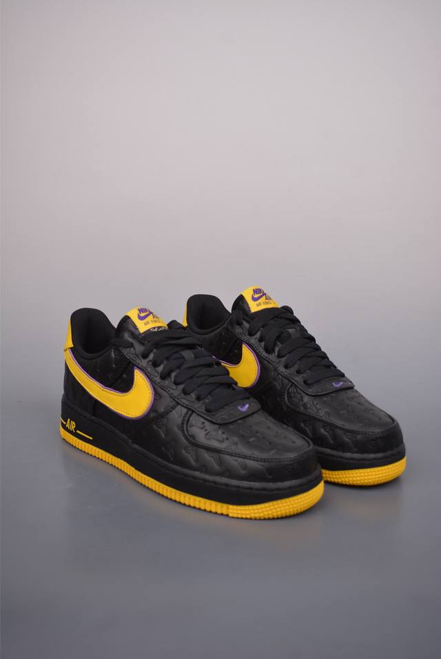 420 Kobe Bryant X Nike Air Force 1 Retro Qs 黑金科比联名 空军一号低帮休闲板鞋 原楦原纸板 纯正空军版型 内置全掌