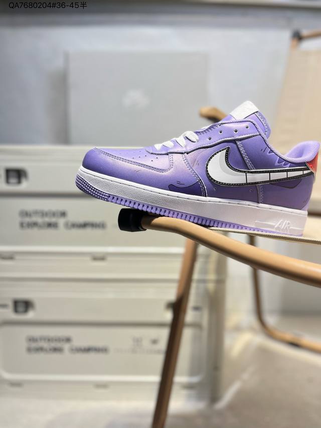 160 耐克 Nike Air Force 1 '07空军一号 百搭休闲运动板鞋。柔软、弹性十足的缓震性能和出色的中底设计，横跨复古与现代的外型结合，造就出风靡