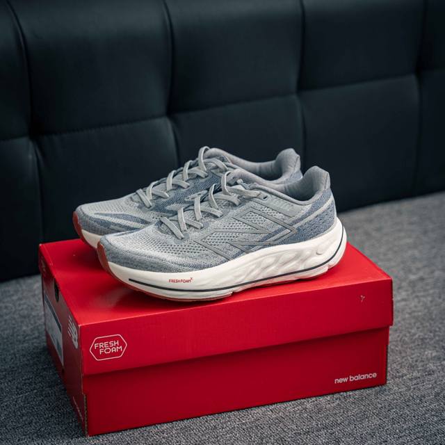 220 核心私 New Balance Nb Fresh Foam X Vongo 舒适运动 织物防滑耐磨低帮 马拉松跑步鞋 货号：Mvngolg6 尺码：36