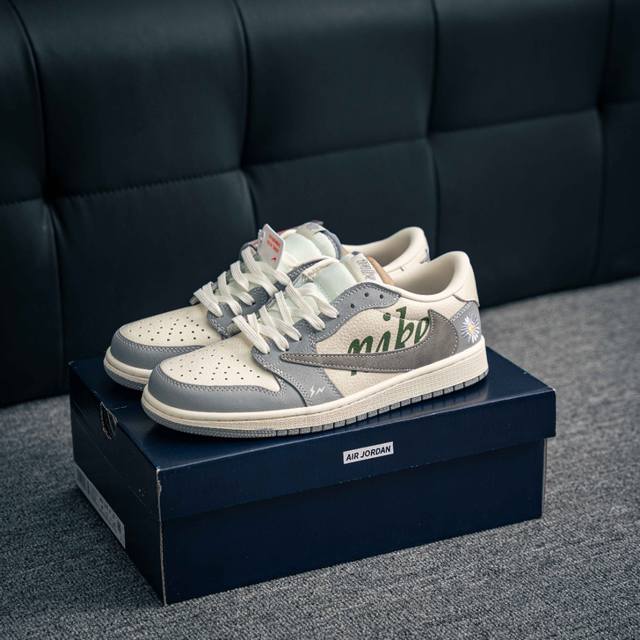 340 核心私 Air Jordan 1 乔丹篮球鞋男女运动鞋潮流板鞋 货号：Xs2024 018 尺码：36 37 37.5 38 38.5 39 40 40