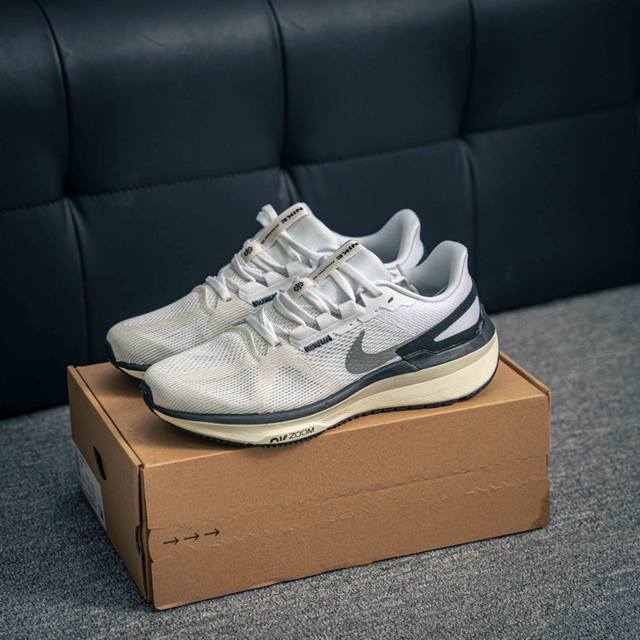 210 核心私 Nike Air Zoom Structure 登月 25代 网面透气跑鞋 官方一比一制作 纯原版本 原装组合大底 采用透气网眼鞋面搭配外翻式鞋