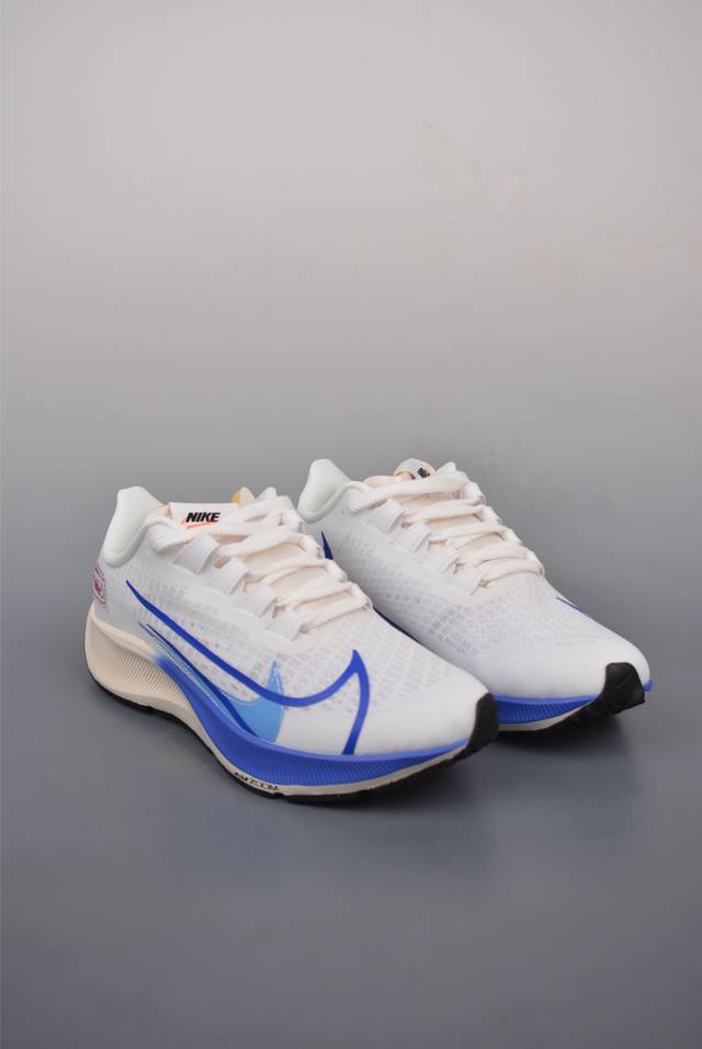230 Air Zoom Pegasus 37飞马系列 外贸专供订单 原厂折返国内销售 国外专柜标准数据开发 Oem代工厂标准工艺 飞马系列全新一代 拥有 Z