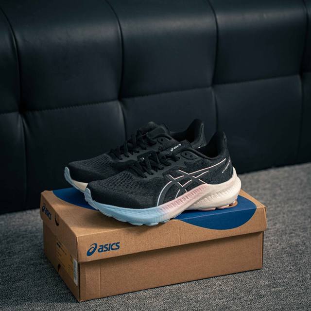 200 核心私 Asics Gt-2000 12轻盈跑鞋 亚瑟士运动休闲透气专业跑鞋 第九版Gt-2000采用更新的一体式鞋面 提供更好的贴合性 将您的脚掌固定