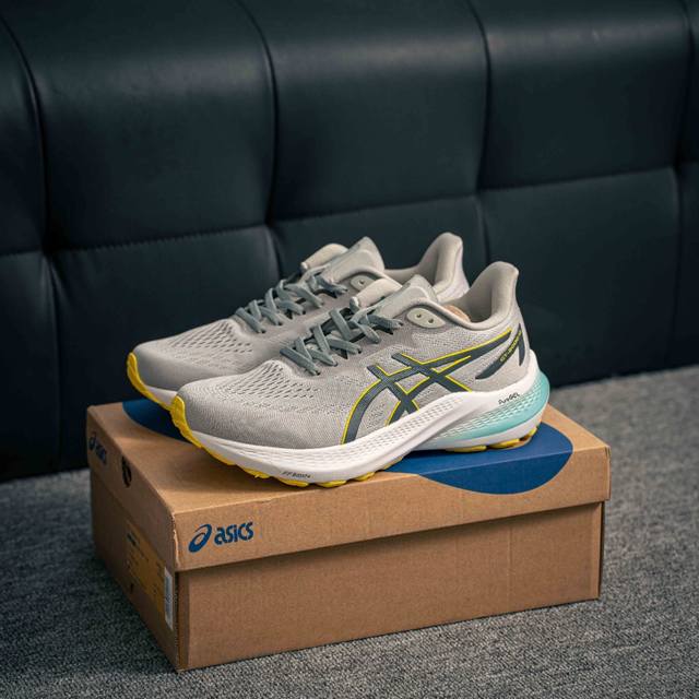 200 核心私 Asics Gt-2000 12轻盈跑鞋 亚瑟士运动休闲透气专业跑鞋 第九版Gt-2000采用更新的一体式鞋面 提供更好的贴合性 将您的脚掌固定