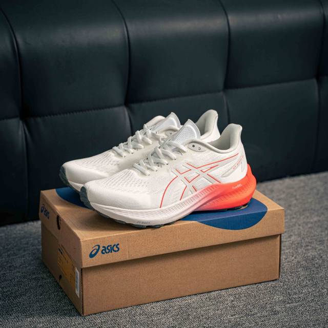 200 核心私 Asics Gt-2000 12轻盈跑鞋 亚瑟士运动休闲透气专业跑鞋 第九版Gt-2000采用更新的一体式鞋面 提供更好的贴合性 将您的脚掌固定