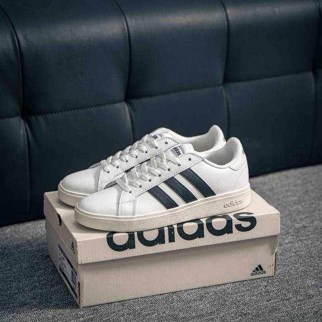 200 核心私 Adidas Grand Courtbeat Base 00S 休闲 耐磨 低帮 板鞋 货号：Gw9250 尺码：36 36.5 37.5 38