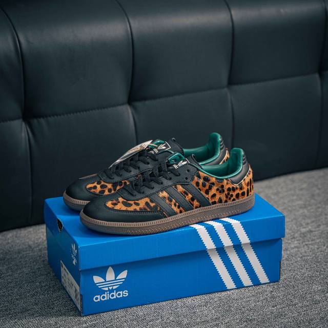 220 核心私 Adidas Samba Og 桑巴舞街头系列德训运动板鞋 采用固色翻毛皮组合牛剖革鞋面材质 外置正确3层组合围条加厚烟胶橡胶大底 货号：Ji2