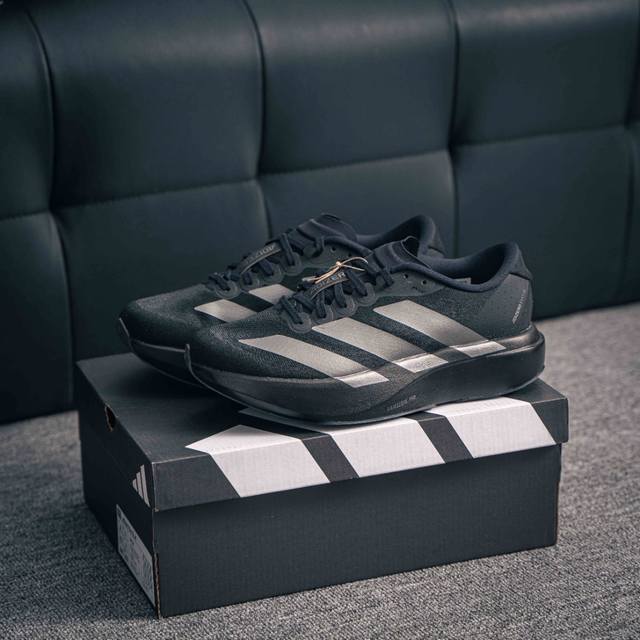 220 核心私 Adidas Adizero Evo Sl M 轻盈跑鞋耐磨减震专业跑步鞋 冲向目标，一路向前，不断挑战和突破自我无论是平时训练还是马拉松，让这