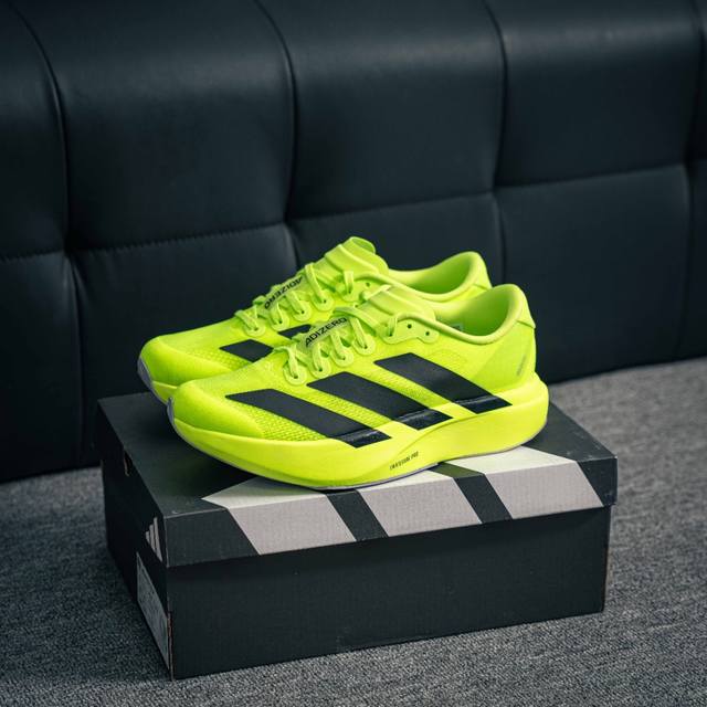 220 核心私 Adidas Adizero Evo Sl M 轻盈跑鞋耐磨减震专业跑步鞋 冲向目标，一路向前，不断挑战和突破自我无论是平时训练还是马拉松，让这