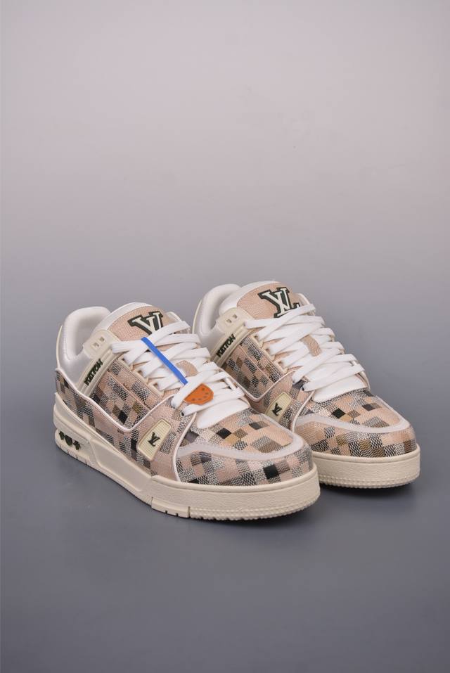 720 2021S Lv Trainer 限定联名 最新配色国内限定无售 原版购入历时近两个月开发打造 经典多拼色超好看 原版完美楦型 调试了两个月 鞋面独家