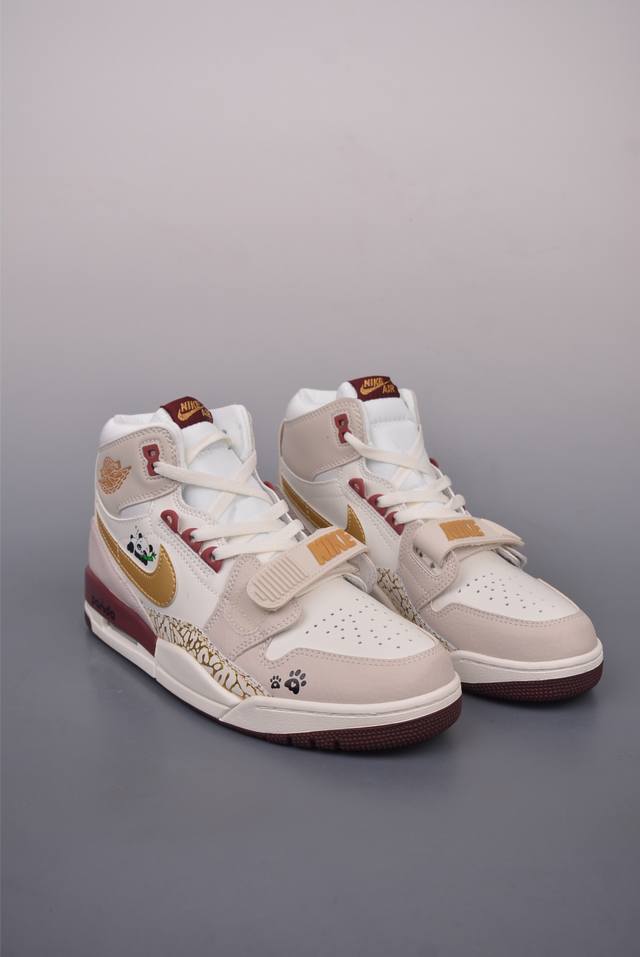340 Air Jordan Legacy 312高帮 "嘟嘴熊猫" 星之禾 特殊手绘 官方原版盒中盒 独家首发 有着交错结合的设计，它的名字就展现出它所包含