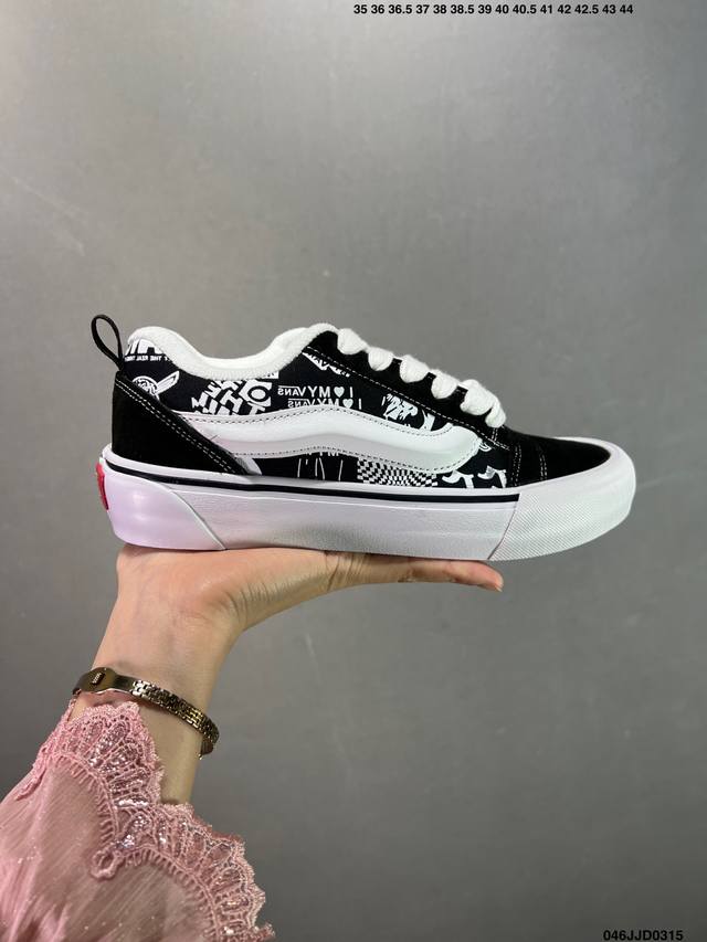 140 vans Classics Knu Skool 苏格兰格纹拼接 厚鞋舌面包鞋 vans联名超火的土豆鞋，复古经典，鞋头放大、包边上移加厚、鞋舌加厚。Va