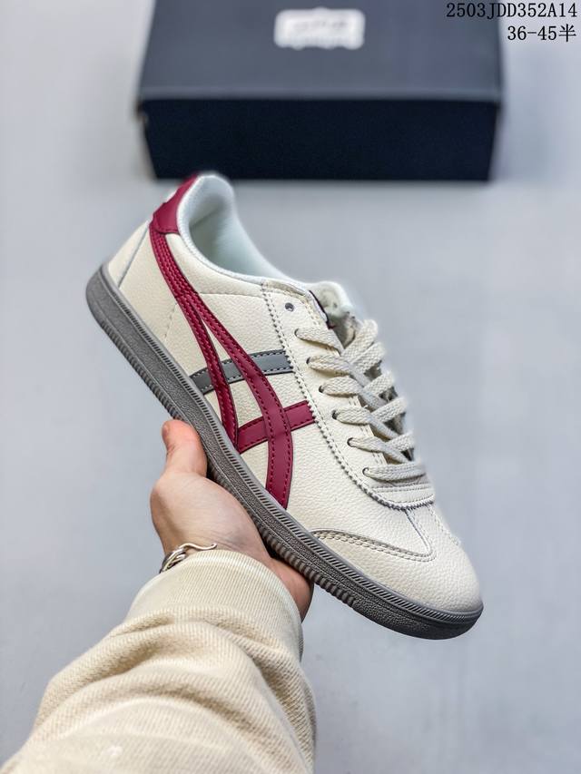 130 公司级带半码！ asics Onitsuka Tiger 亚瑟士 鬼冢虎 清晰显眼 配加软鞋垫 脚感舒适度爆满 原膜原料生产 鞋底平底耐磨防滑显著 一款