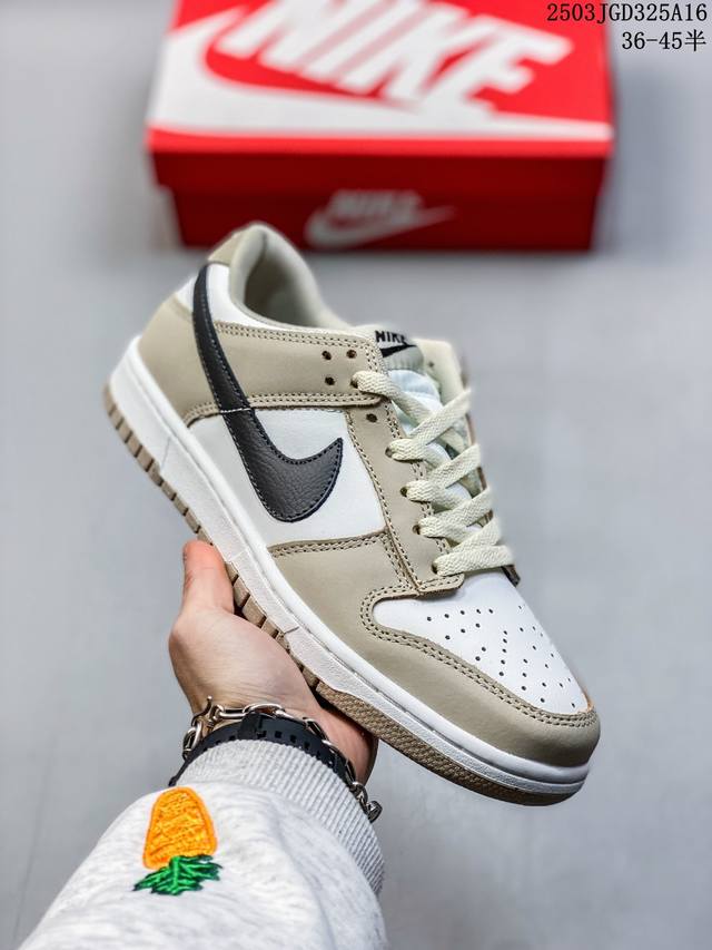 160 耐克Nike Sb Dunk Low Pro 复古低帮 休闲运动滑板板鞋。采用脚感柔软舒适Zoomair气垫，有效吸收滑板等极限运动在落地时带来的冲击力