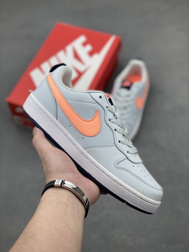 超级福利 核心特价100 长期补货 nike Court Borough Low 低帮百搭透气休闲运动板鞋男女鞋 经典耐用的设计，兼顾舒适脚感和出众风范，演绎匠