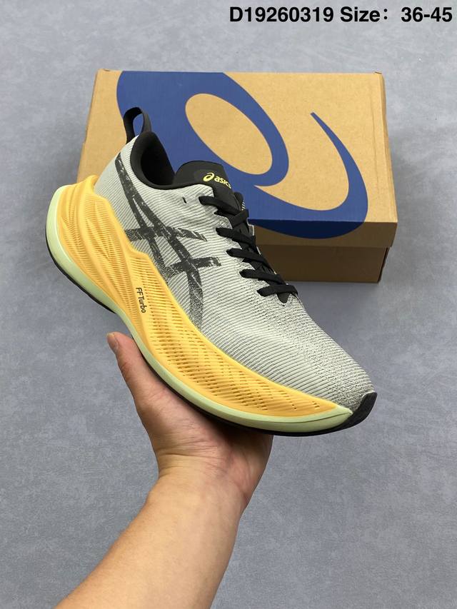 180 asics Superblast 轻量跑鞋 asics (亚瑟士）是日本实业家鬼家喜八郎创立的跑鞋运动品牌，名字想法源自著名的拉丁谚语“Animasan