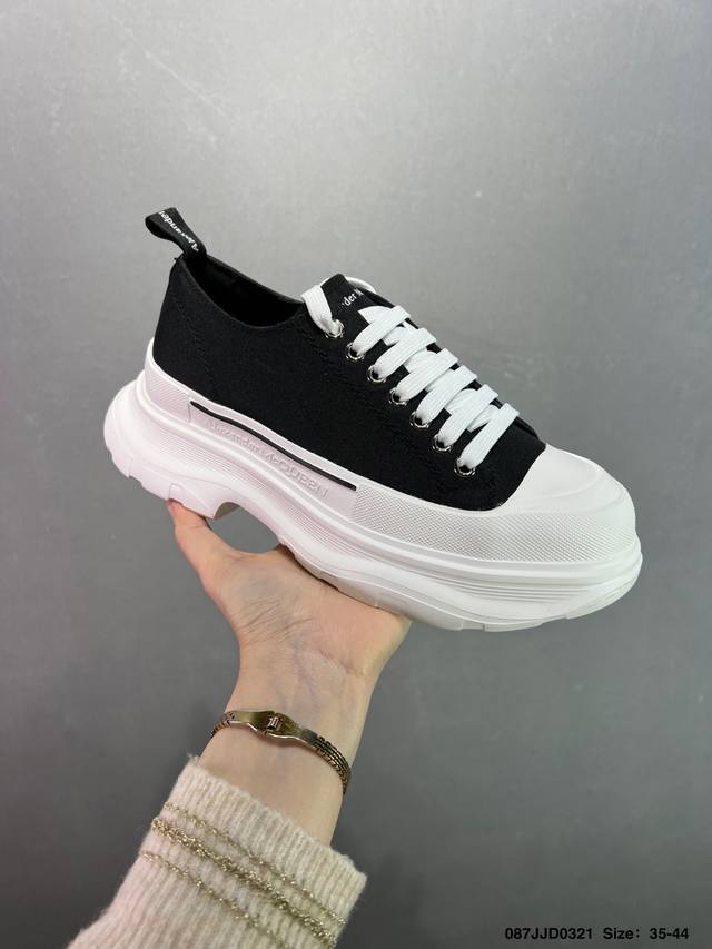 140 真标意大利高奢品牌Alexander Mcqueen亚历山大·麦昆 Sole Leather Sneakers低帮时装厚底休闲运动小白鞋 货号:4622
